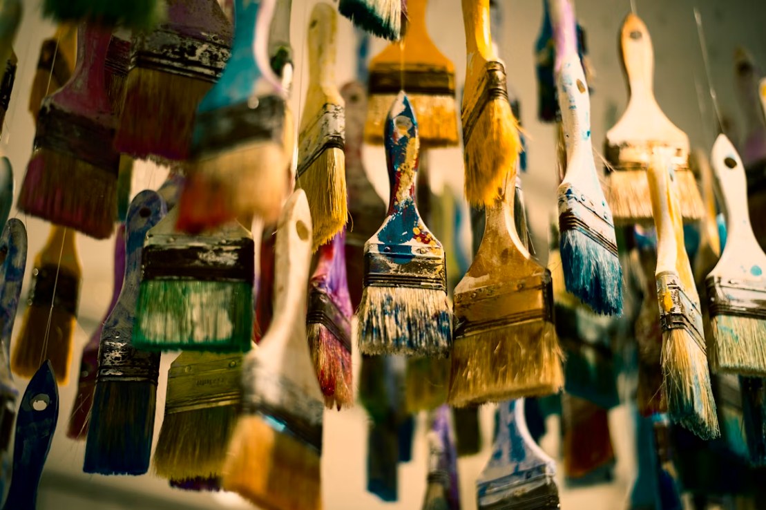 The Engineering Behind Premium Paint Brushes: Filament Technology and Brush Head Manufacturing